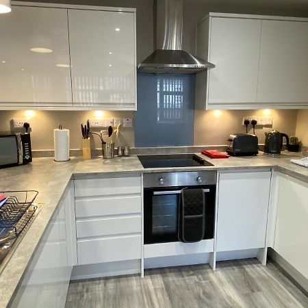 Marie'S Serviced Apartment 1 Bed Citystay, Parking Bedford Esterno foto