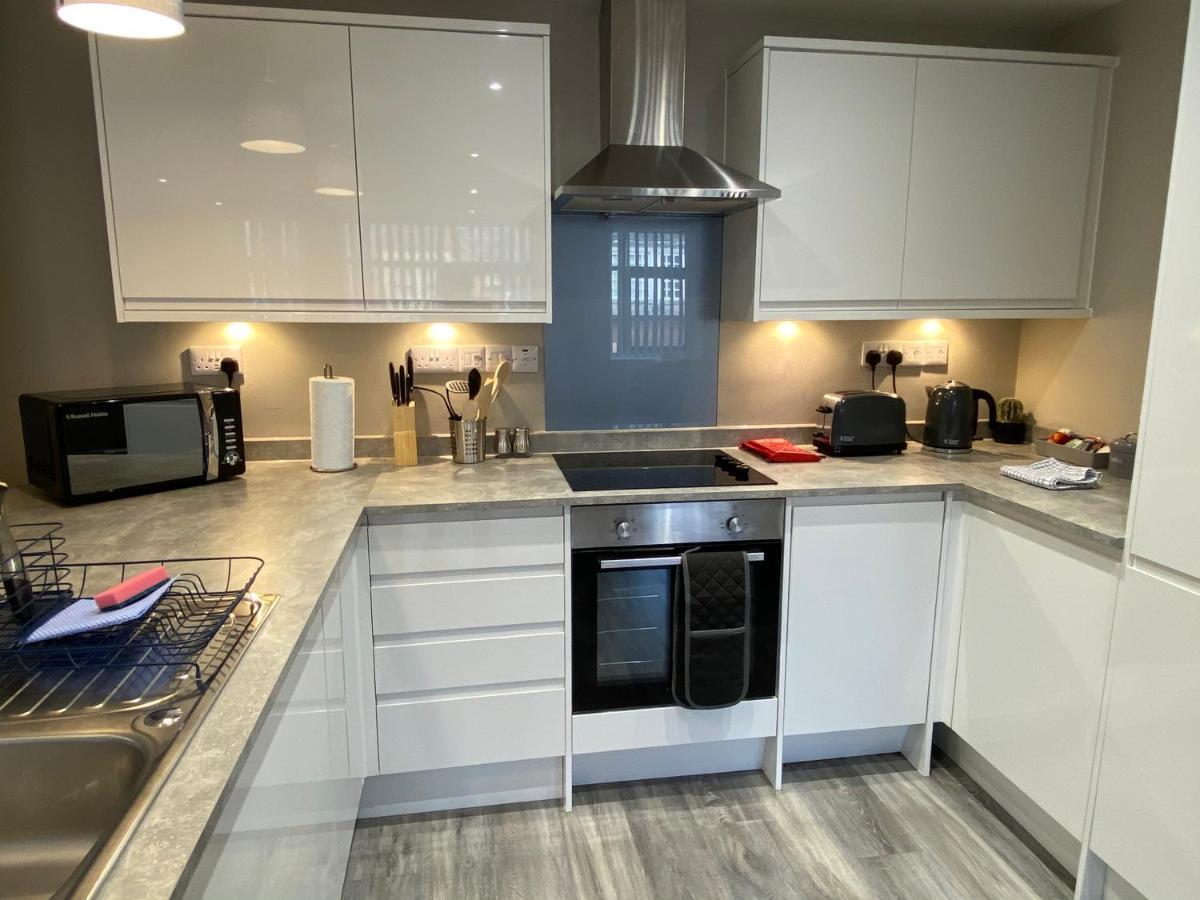 Marie'S Serviced Apartment 1 Bed Citystay, Parking Bedford Esterno foto