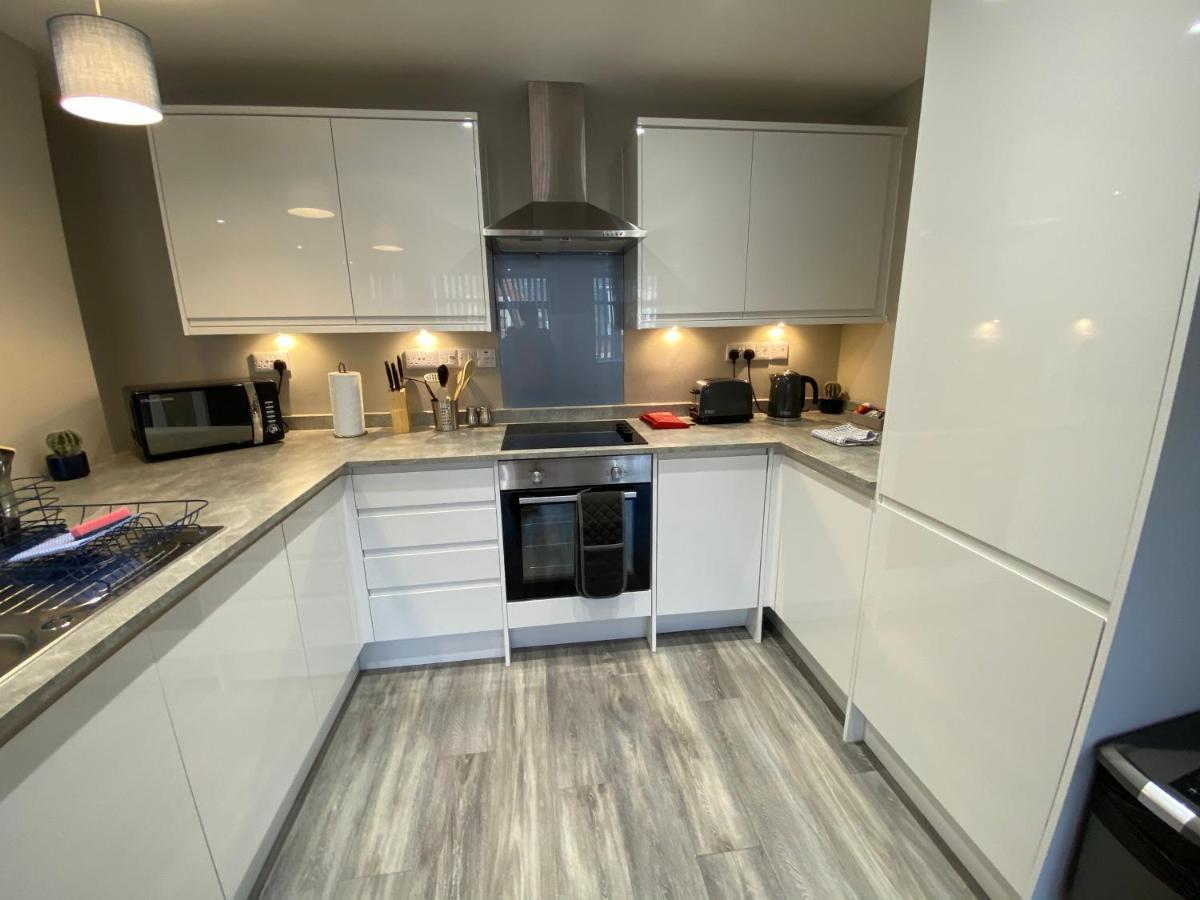 Marie'S Serviced Apartment 1 Bed Citystay, Parking Bedford Esterno foto