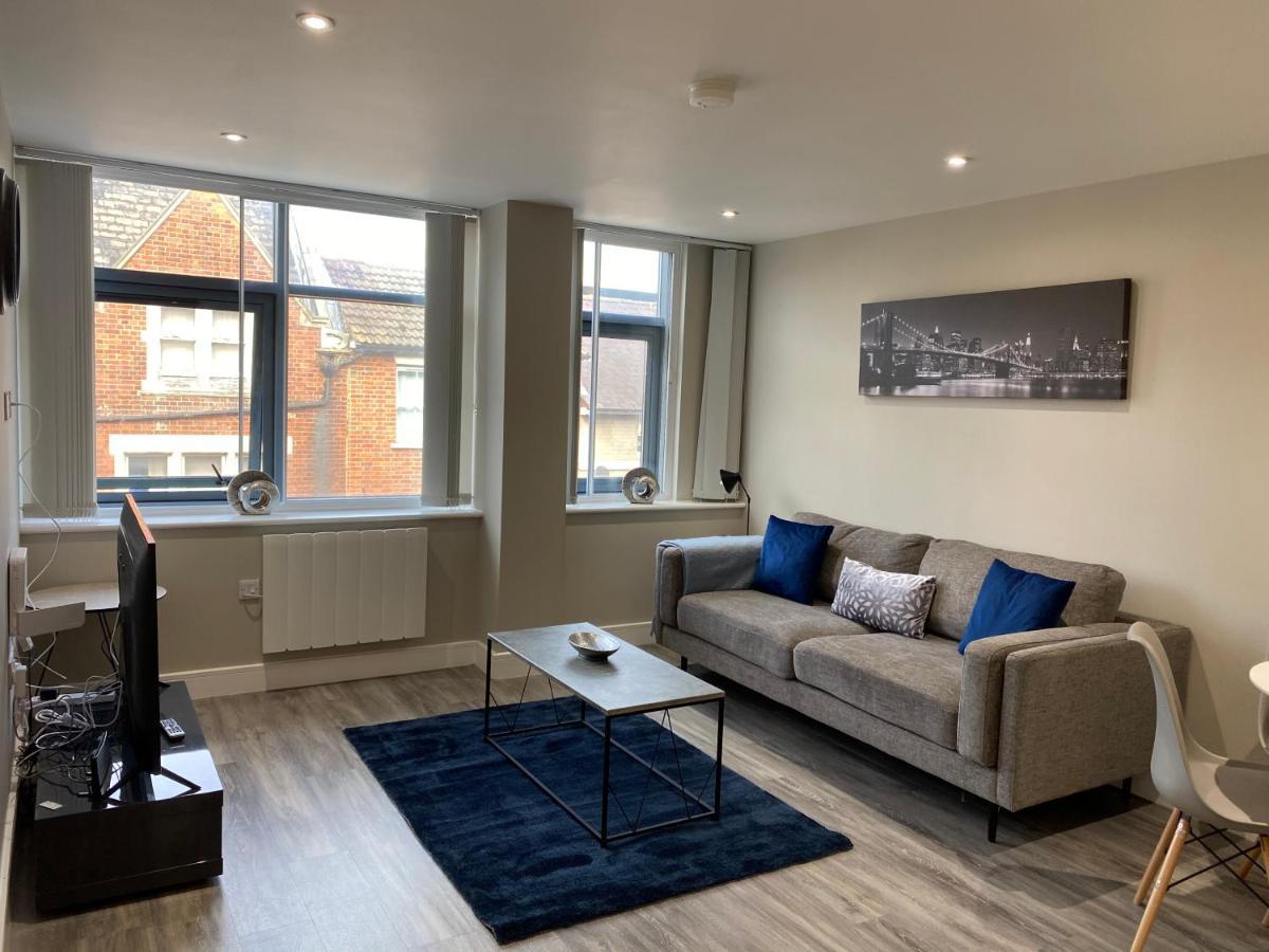 Marie'S Serviced Apartment 1 Bed Citystay, Parking Bedford Esterno foto